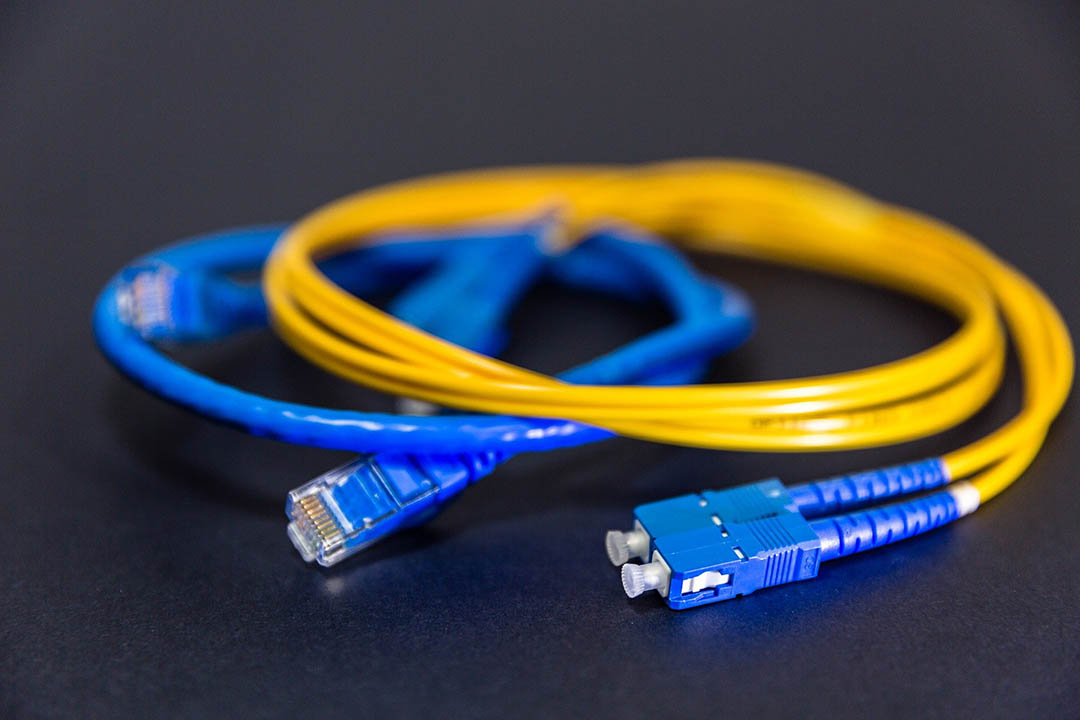 ¿Qué se necesita para instalar fibra óptica en casa?